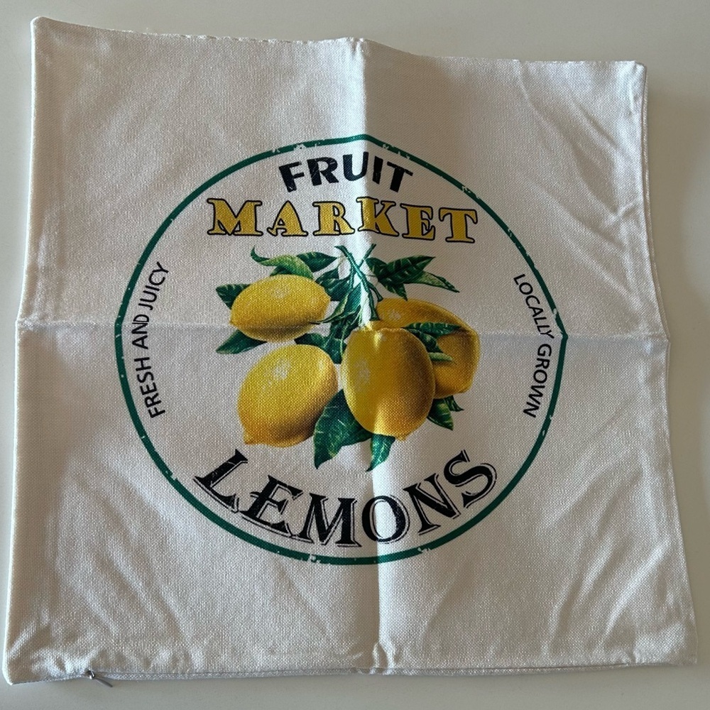 SUPER CUTE Pillow Covers with Black/White and Yellow Lemon Prints (set of 4) - Picture 2 of 5